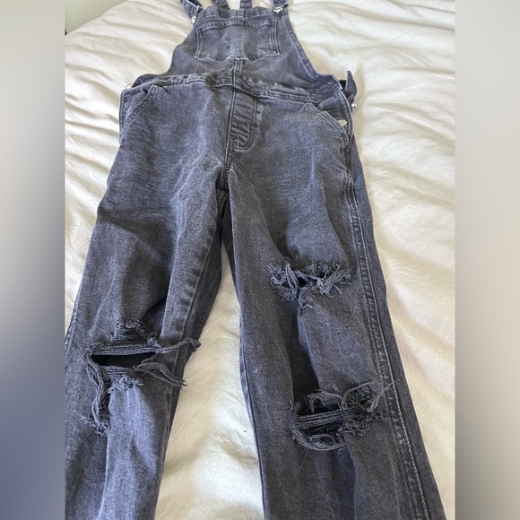 old navy overalls - Picture 3 of 4